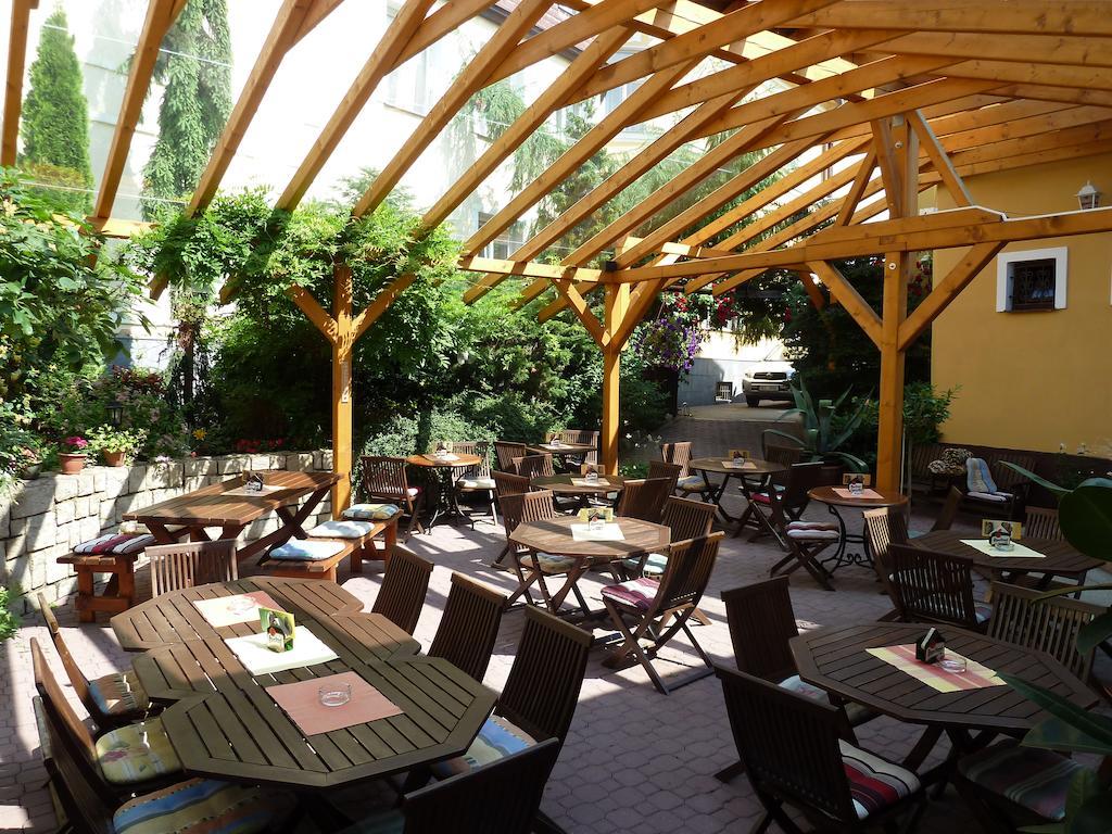 Penzion Holiday Mariánské Lázně Extérieur photo