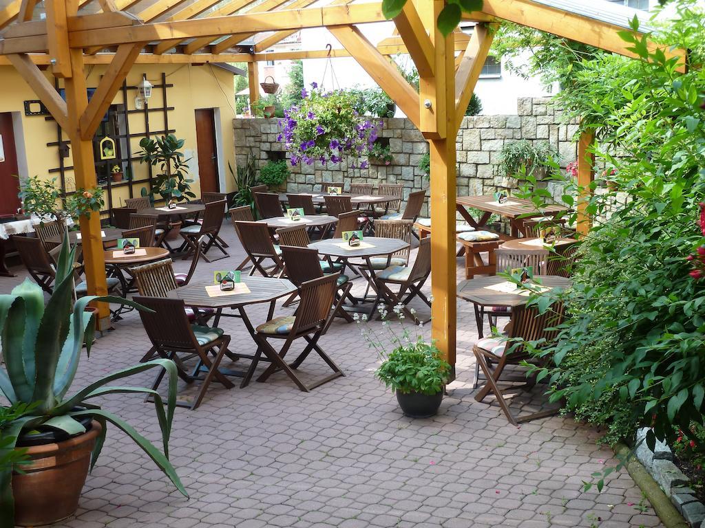 Penzion Holiday Mariánské Lázně Extérieur photo